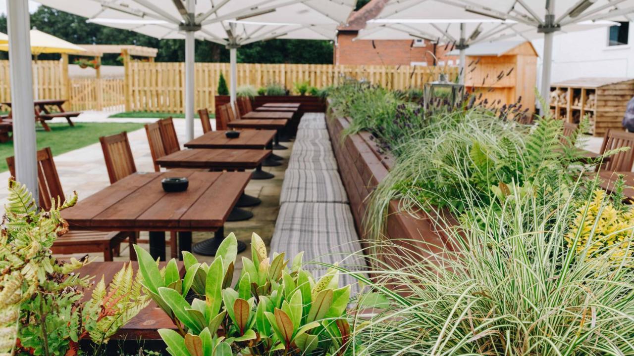 The Wellington Arms - Basingstoke-Reading 호텔 헥필드 외부 사진