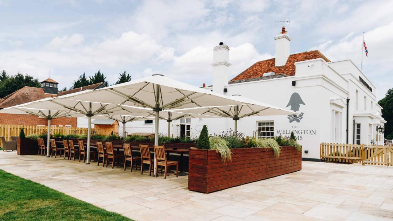 The Wellington Arms - Basingstoke-Reading 호텔 헥필드 외부 사진